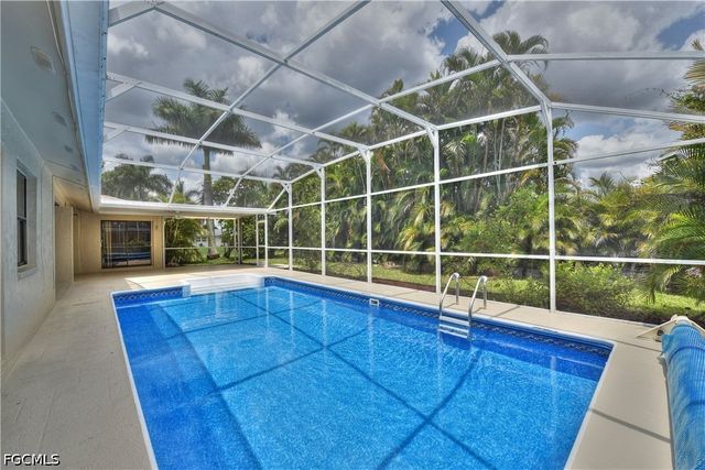 3603 SE 18th PL, Cape Coral, FL 33904