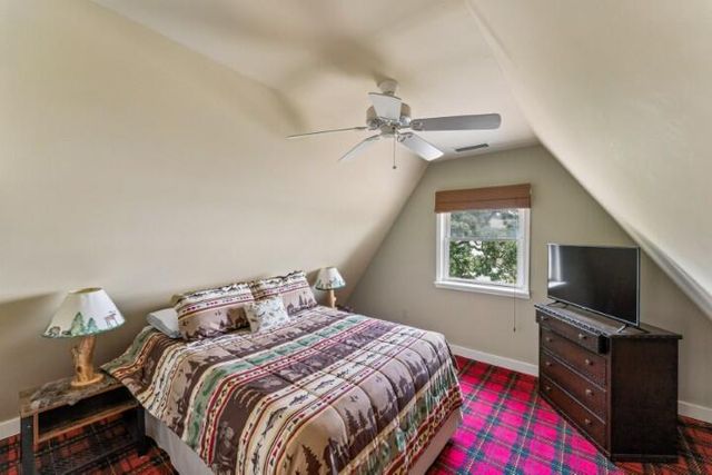 1304 Breezy Point Lane, Kimberling City, MO 65686