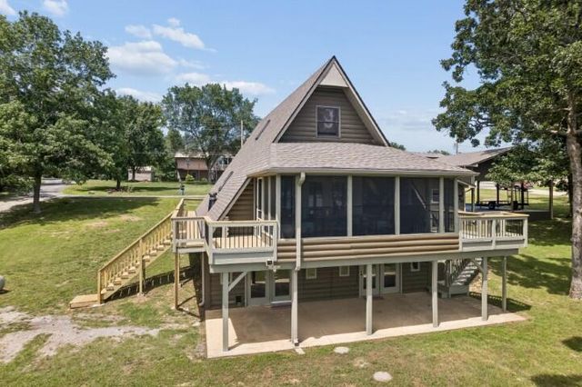 1304 Breezy Point Lane, Kimberling City, MO 65686
