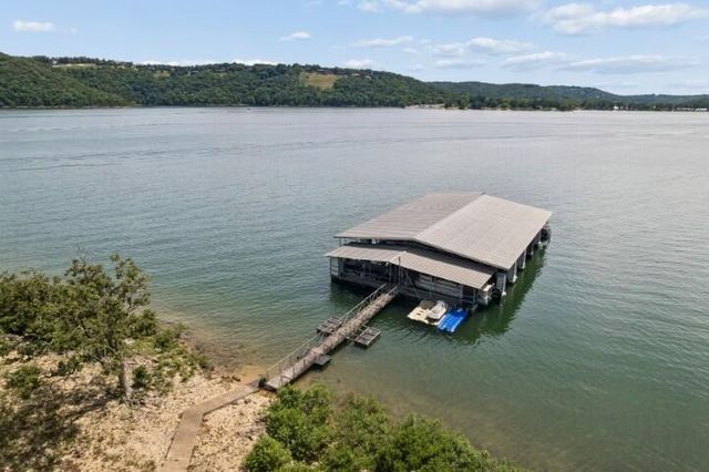 1304 Breezy Point Lane, Kimberling City, MO 65686