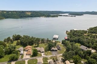 1304 Breezy Point Lane, Kimberling City, MO 65686