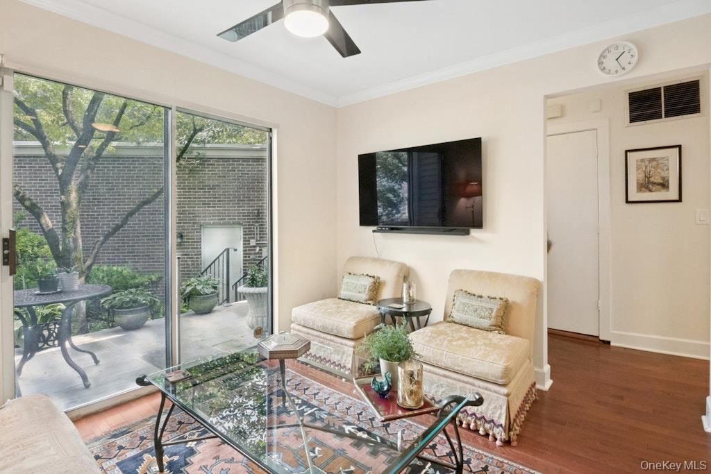 8 Waterside Close, Eastchester, NY 10709 — photo 5
