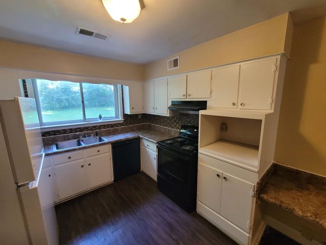 3102 SCOTLAND RD, Memphis, TN 38128