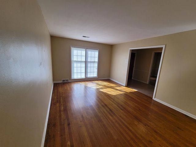 3102 SCOTLAND RD, Memphis, TN 38128