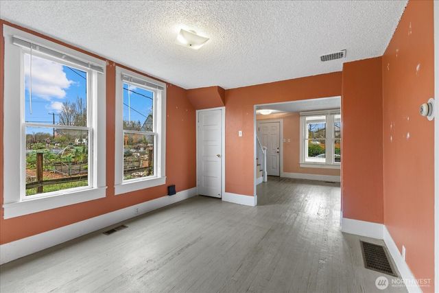 4619 S Lucile Street, Seattle, WA 98118