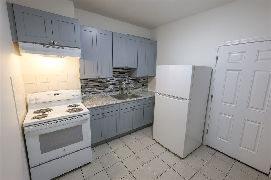 127 Intervale Street 3, Boston, MA 02121