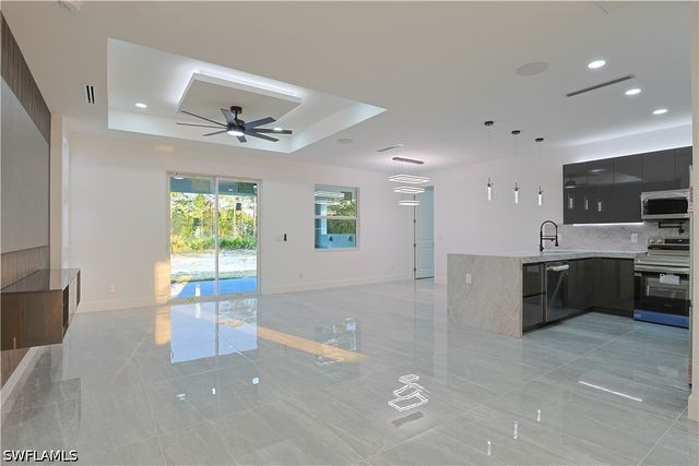 1011 Eighth AVE, Lehigh Acres, FL 33972