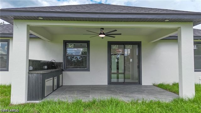 1011 Eighth AVE, Lehigh Acres, FL 33972