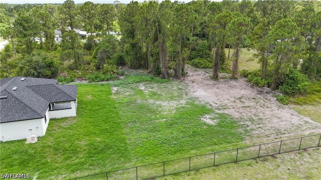 1011 Eighth AVE, Lehigh Acres, FL 33972