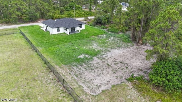 1011 Eighth AVE, Lehigh Acres, FL 33972