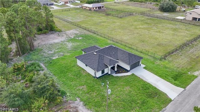 1011 Eighth AVE, Lehigh Acres, FL 33972