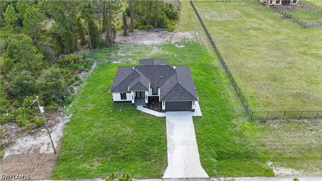 1011 Eighth AVE, Lehigh Acres, FL 33972