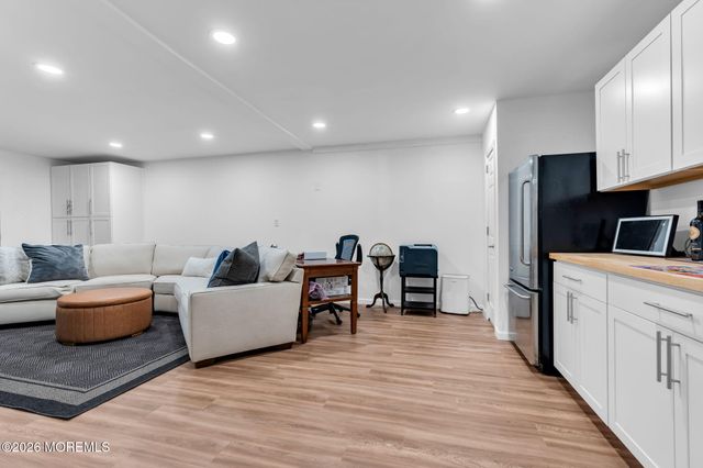 48 Allen Street, Rumson, NJ 07760