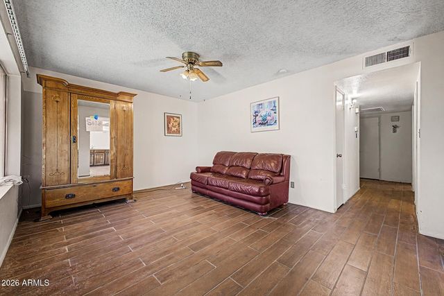3316 E FLORIAN Avenue, Mesa, AZ 85204