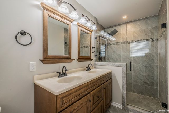 439 Northtrail, San Antonio, TX 78216