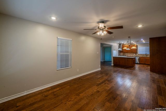 439 Northtrail, San Antonio, TX 78216