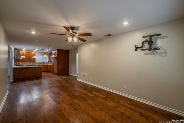 439 Northtrail, San Antonio, TX 78216