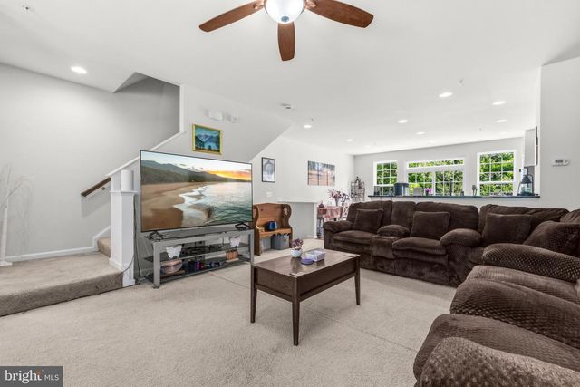 23222 MOUNTAIN LAUREL LN, California, MD 20619