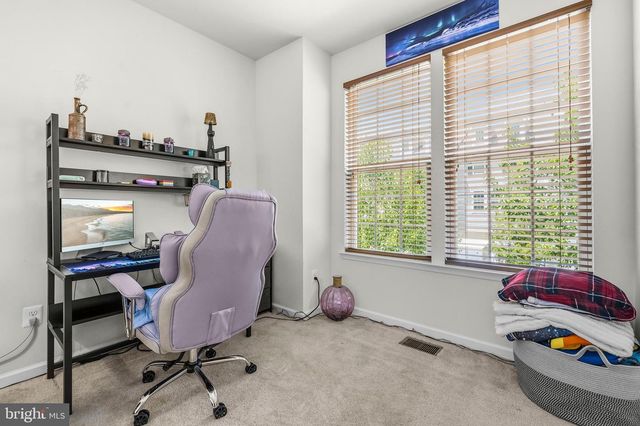 23222 MOUNTAIN LAUREL LN, California, MD 20619