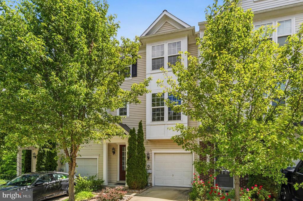 23222 MOUNTAIN LAUREL LN, California, MD 20619