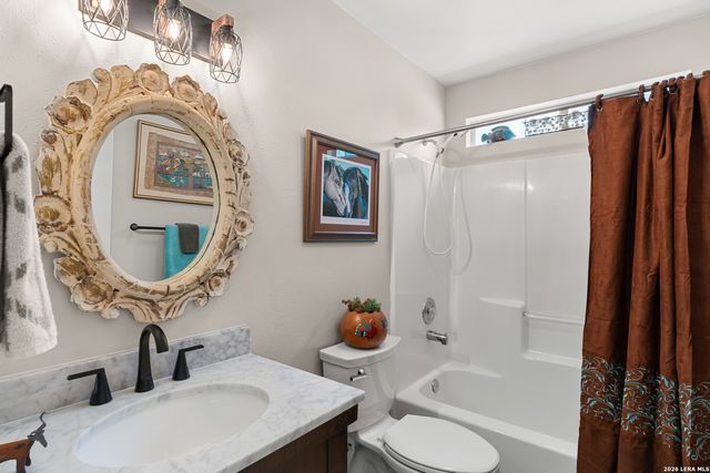 128 RIDGE GROVE RD, Kerrville, TX 78028