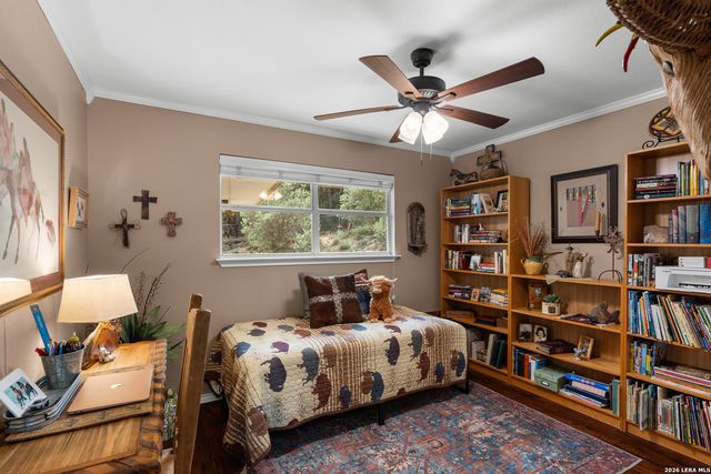 128 RIDGE GROVE RD, Kerrville, TX 78028