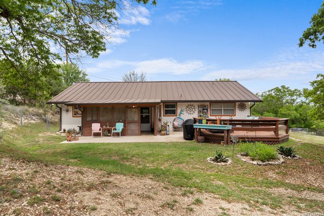 128 RIDGE GROVE RD, Kerrville, TX 78028