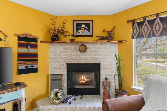 128 RIDGE GROVE RD, Kerrville, TX 78028