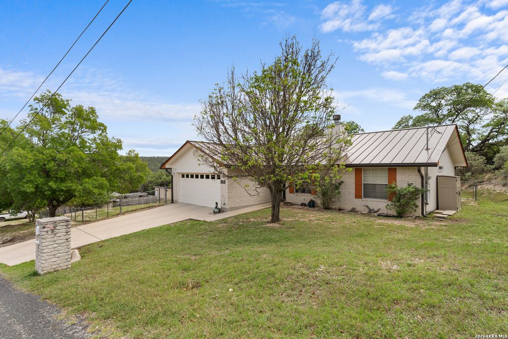 128 RIDGE GROVE RD, Kerrville, TX 78028