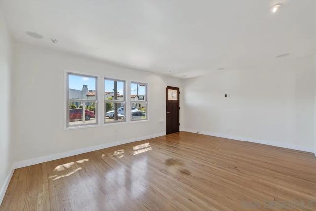 5438 Gilbert Dr A, San Diego, CA 92128