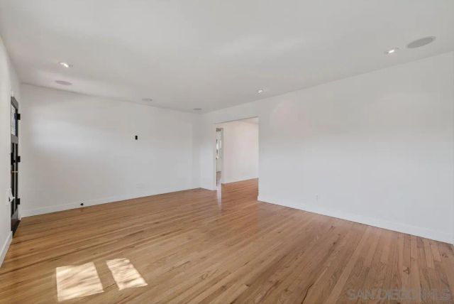 5438 Gilbert Dr A, San Diego, CA 92128