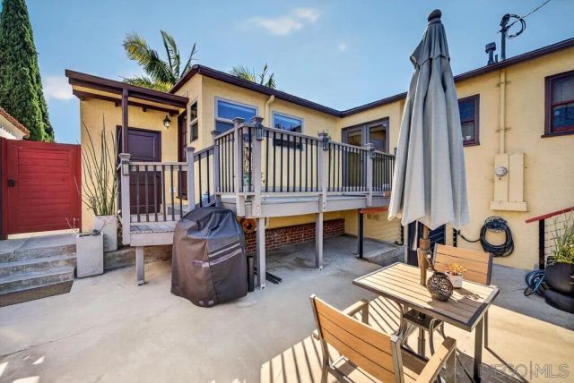 5438 Gilbert Dr A, San Diego, CA 92128