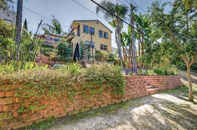 5438 Gilbert Dr A, San Diego, CA 92128
