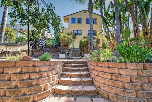 5438 Gilbert Dr A, San Diego, CA 92128