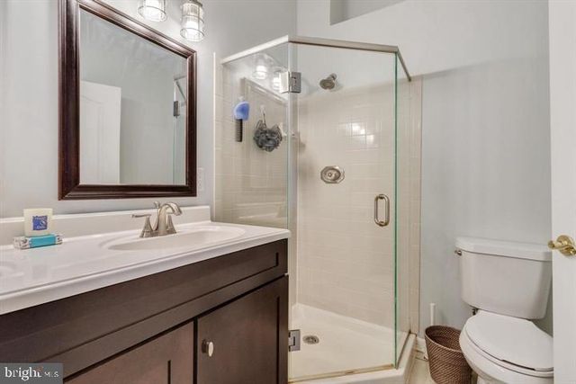 3956 VALLEY RIDGE DR, Fairfax, VA 22033