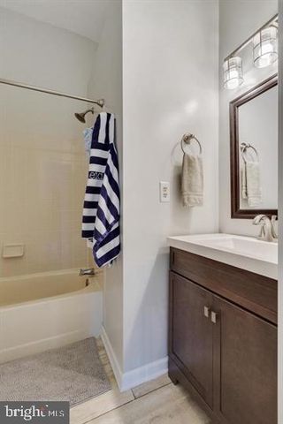 3956 VALLEY RIDGE DR, Fairfax, VA 22033