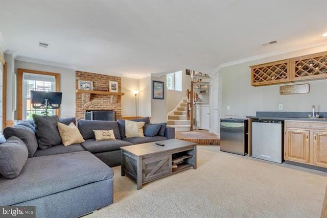 3956 VALLEY RIDGE DR, Fairfax, VA 22033
