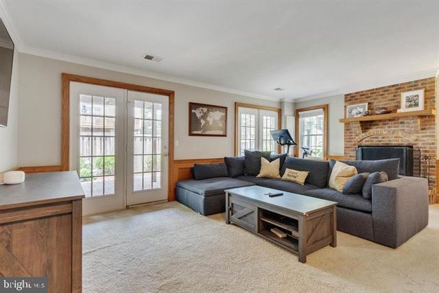 3956 VALLEY RIDGE DR, Fairfax, VA 22033