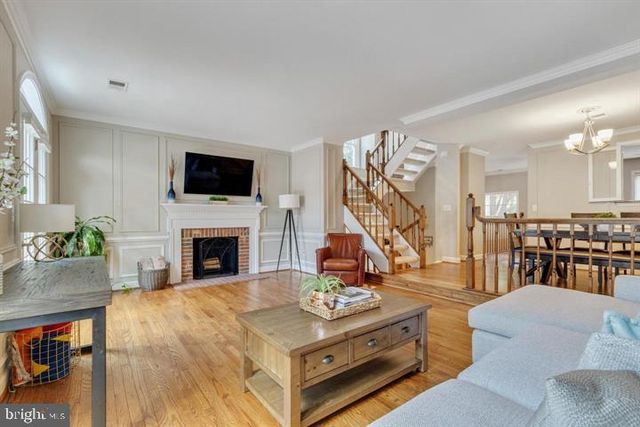 3956 VALLEY RIDGE DR, Fairfax, VA 22033