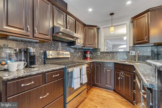 3956 VALLEY RIDGE DR, Fairfax, VA 22033
