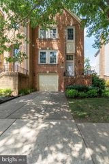 3956 VALLEY RIDGE DR, Fairfax, VA 22033