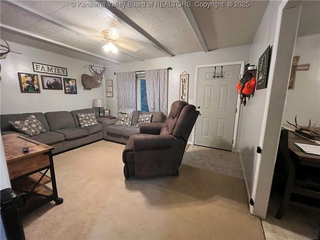 1206 Thomas Ridge Road, Leon, WV 25123