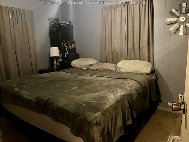 1206 Thomas Ridge Road, Leon, WV 25123