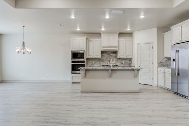 7614 62nd Street, Lubbock, TX 79407