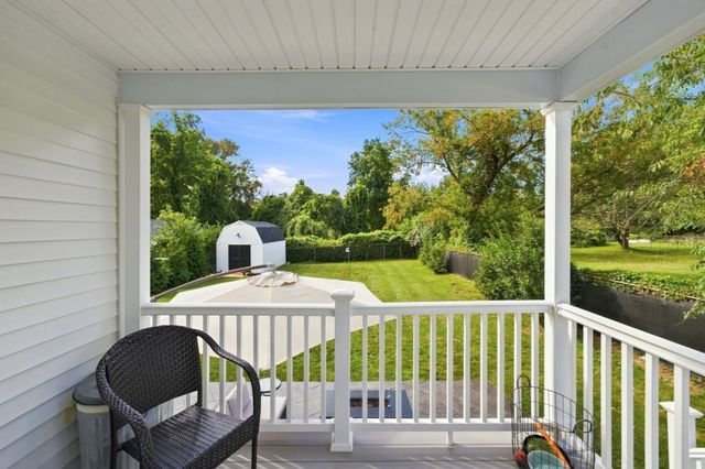 47 Perkins St, Somerset, MA 02725