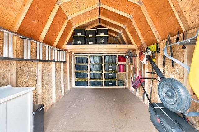 47 Perkins St, Somerset, MA 02725