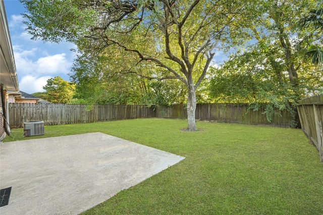 3019 Overland Trail, Dickinson, TX 77539