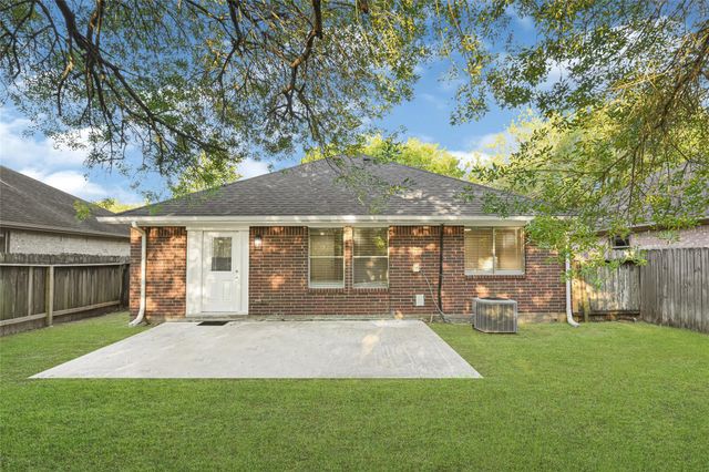 3019 Overland Trail, Dickinson, TX 77539