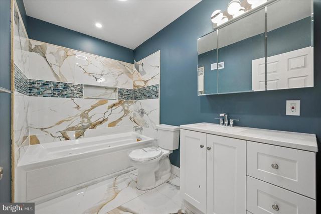 1811 ASHLEY ST, Philadelphia, PA 19126