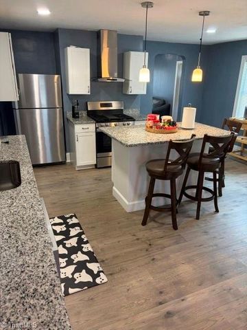 306 Oakview Road, High Point, NC 27265